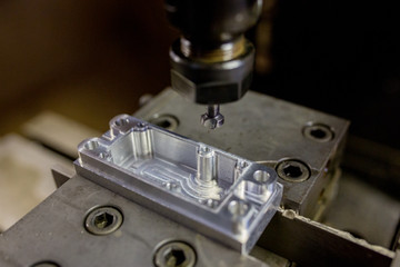 マシニングで切削加工