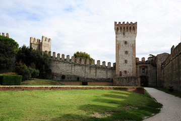 Fototapeta na wymiar Este, Padova, Italy. The ruins of the Carrarese castle and its public park