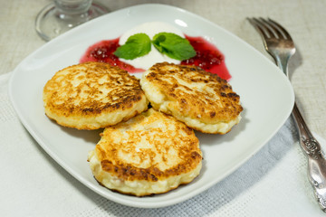 Cottage cheese with raisins for Breakfast. Homemade food.