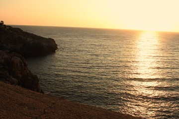 Fototapeta premium Mar con rocas del sud de Italia
