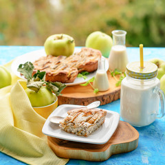 apple pie and milk