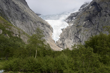 LENGUA DE GLACIAR EN EL PARQUE NACIONAL DE JOSTEDALSBREEN