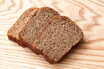 fresh sliced bread on the wooden