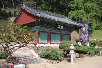 Obraz premium Ansimsa Buddhist Temple