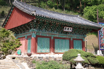 Fototapeta premium Ansimsa Buddhist Temple