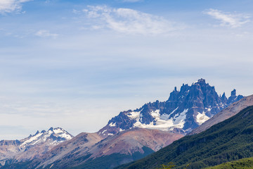 Montagne et ciel bleu paysage Chilien Patagonie Voyage