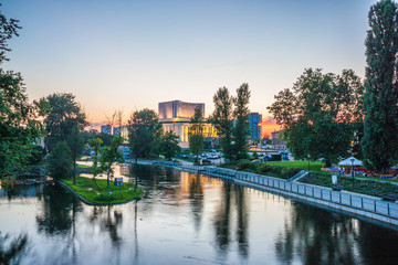 Fototapeta na wymiar Architecture of Bydgoszcz city at Brda river in Poland.
