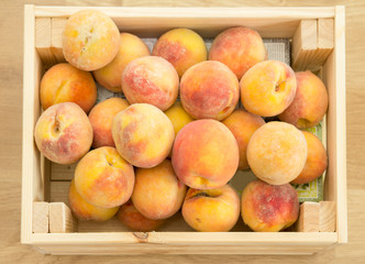 peaches in box