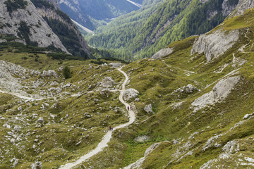Wandern entlang der Zinnen