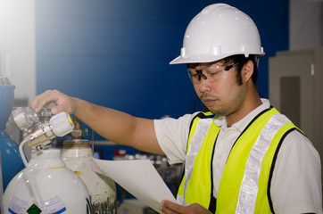 Asian Engineer checking list gas system,For the safety of the system