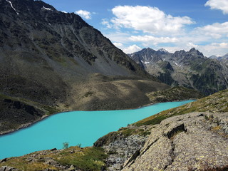 Fototapeta na wymiar Blue-green lakes.Altai