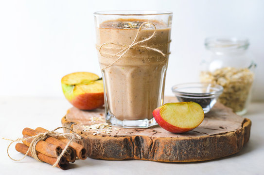 Apple Cinnamon Smoothie with Oats and Chia Seeds, Healthy Vegan Drink