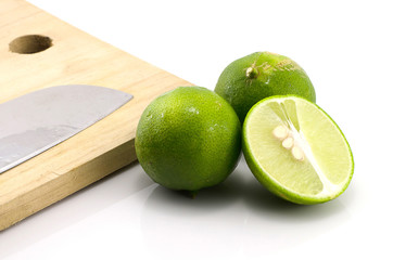 Lemon is a component for garnish symptoms