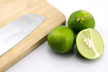 Lemon is a component for garnish symptoms