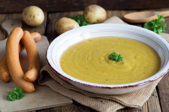 Kartoffelsuppe Images – Browse 1,538 Stock Photos, Vectors, and Video ...