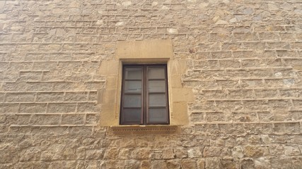 Fototapeta na wymiar ventana acristalada antigua