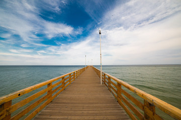 Obraz premium Wooden pier to the Baltic Sea. Kaliningrad region, Russia