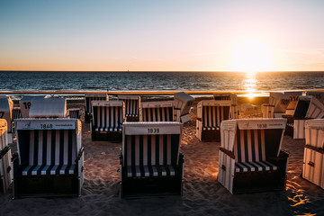 Sylt Weserland Strandkörbe Abendsonne Sonnenuntergang