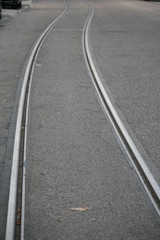 Strassenbahnschienen in Asphalt verlegt