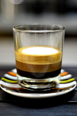 café con tres colores