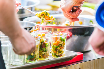 Vegetarischer salat zubereitung (Probier Portionen)