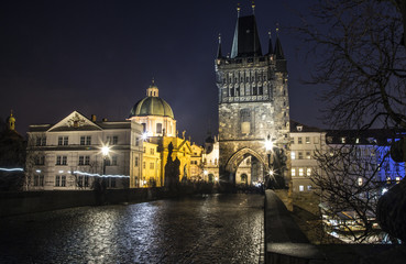 Fototapeta na wymiar night bridge in Prague. light lanterns. czech republic 2018