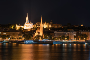 Fototapeta na wymiar Budapest at night, one of the most beautiful cities in Europe