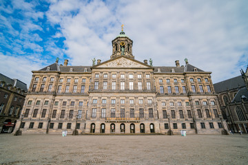 Obraz premium Morning view of the historical Royal Palace Amsterdam