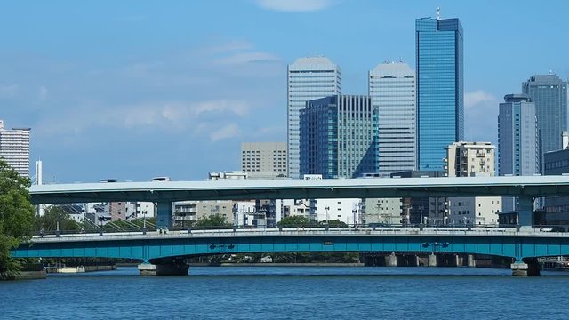 大阪天満橋 大川 とOBPの高層ビル クイック撮影（4倍速）