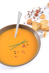 soupe isolé sur fond blanc