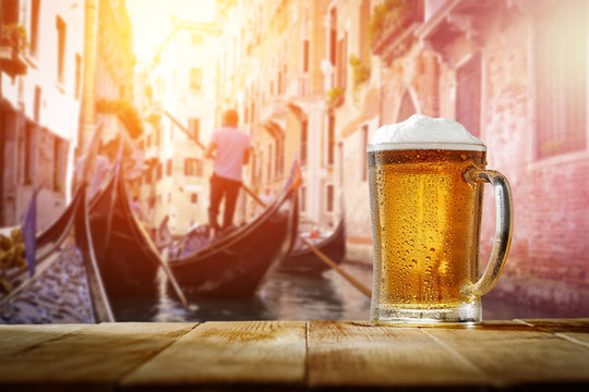 beer and Venice background 