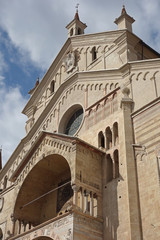 Fototapeta na wymiar Duomo Facade in Verona