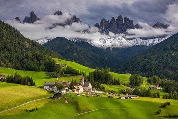 Fototapeta na wymiar Santa Maddalena/Santa Magdalena and Dolomites range, Funes, South Tyrol, Italy