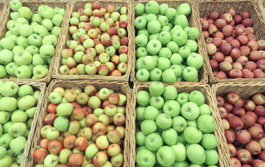 Apples at a market