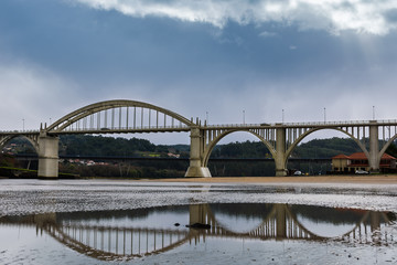 Fototapeta na wymiar Puente del pedrido