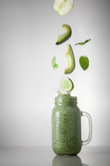  Smoothies of green vegetables and fruits. Detox.