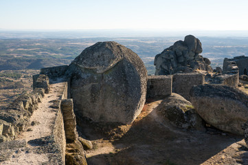 Fototapeta na wymiar Giant boulder next to the historic castle in Monsanto, Portugal
