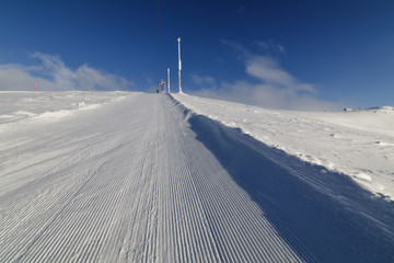 elevation to the top of the ski slope