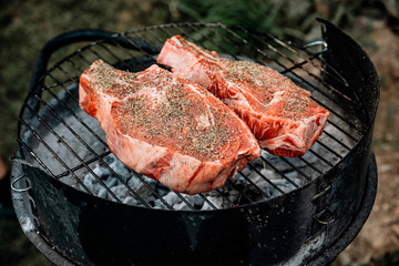 grilling tomahawk steak