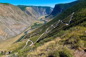 Obraz na płótnie Canvas Kato-Yaryk Pass, long descent to the valley of the Chulyshman River, Altai Republic, Russia