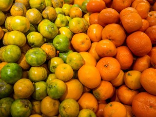 Market Shelf - Orange - Half tangerine half mandarin orange