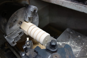 ものづくり　旋盤　加工