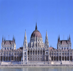 Obraz premium The building of the Hungarian Parliament in Budapest
