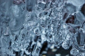Structure of frozen water 