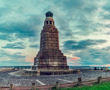 Dundee Law