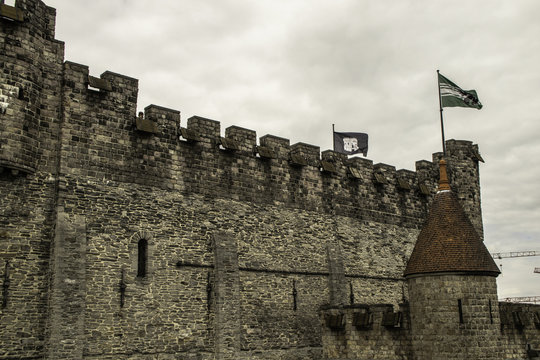 Forte e fortifica&ccedil;&otilde;es