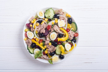 Tuna salad with vegetables