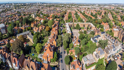 Obraz premium Turnham green and Chiswick suburb area in London