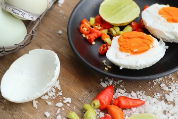 salad spicy with salted egg