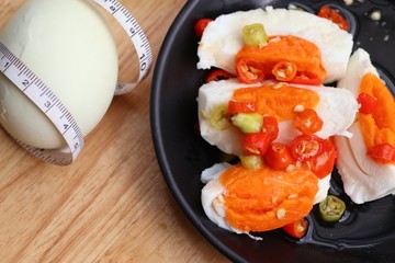 salad spicy with salted egg
